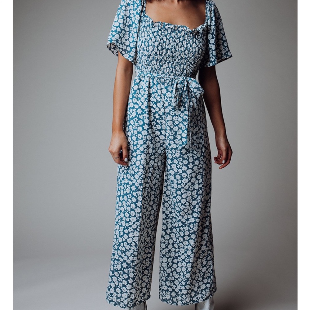 Floral jumpsuit in blue